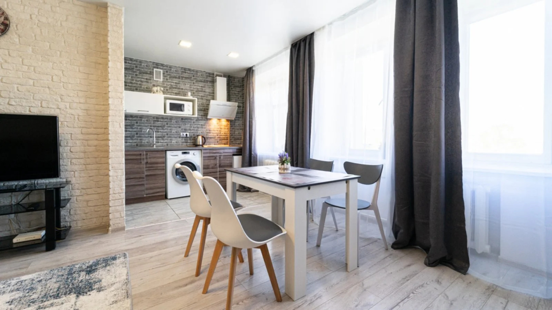 Апартаменты Apartments in the centre of Minsk on Pr. Nezavisimosti 52