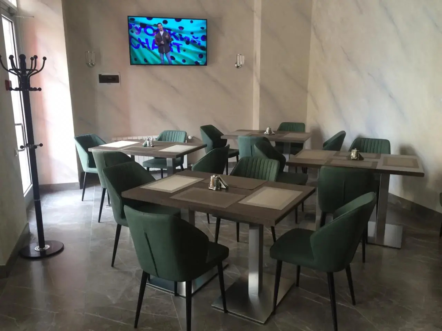 Отель Флора