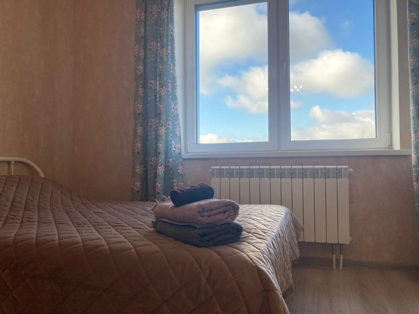 Апартаменты на 45 Стрелковой Дивизии с платным паркингом, близко от Областной детской больнице и РЖД