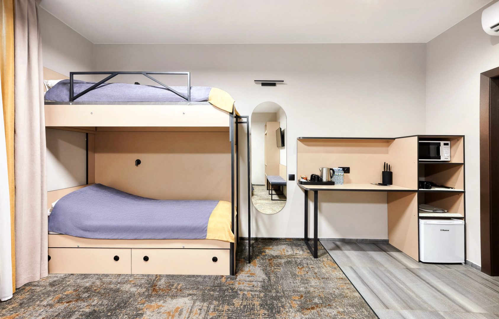 Отель Тесла