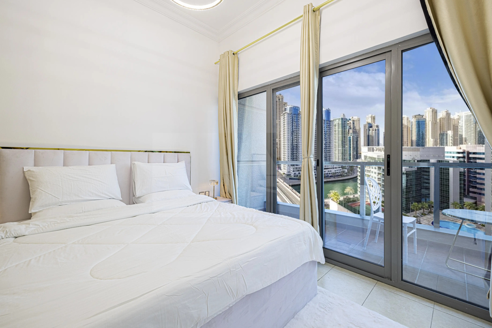 Квартира Luxury and spacious full Marina view