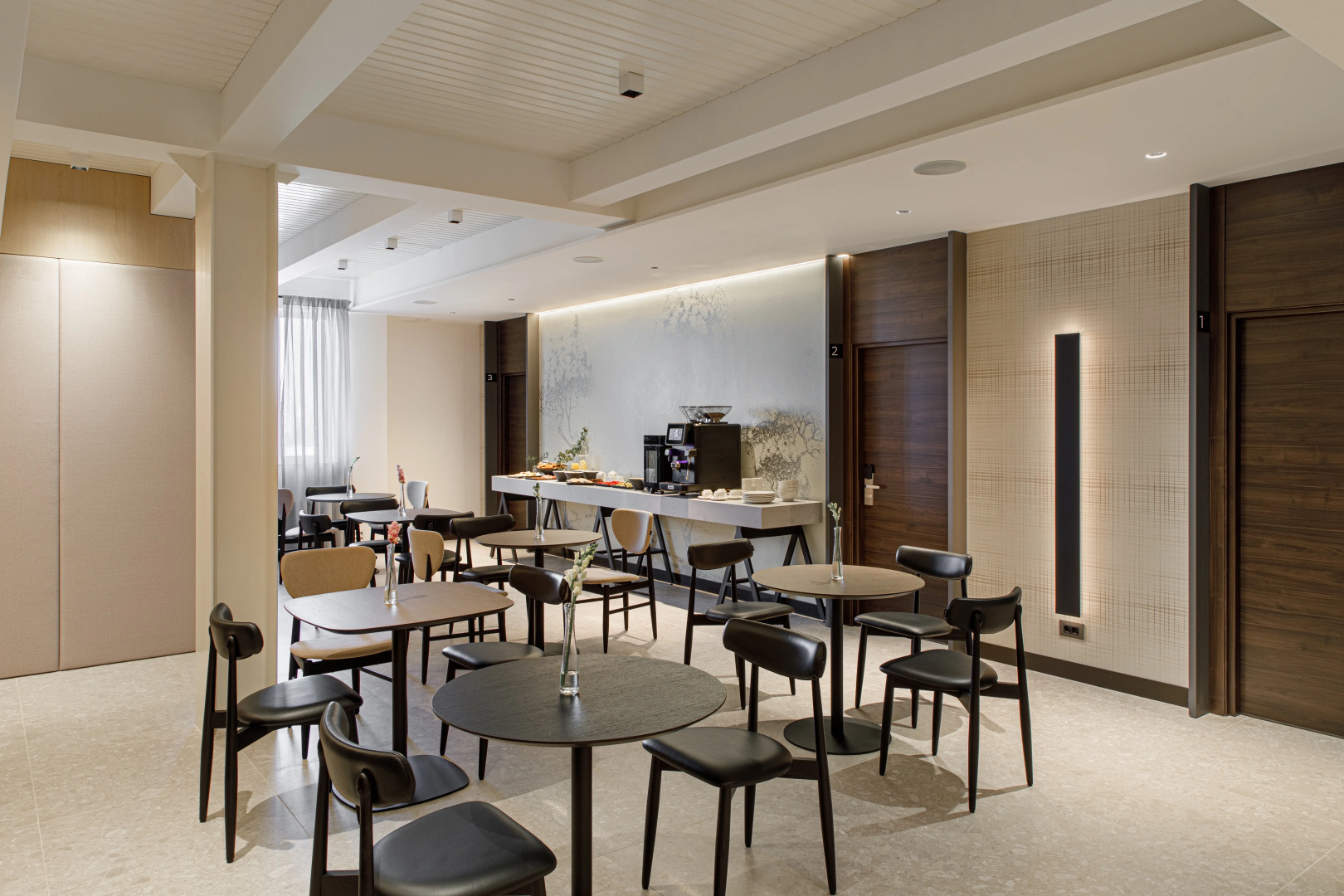 Отель Roar Boutique Hotel