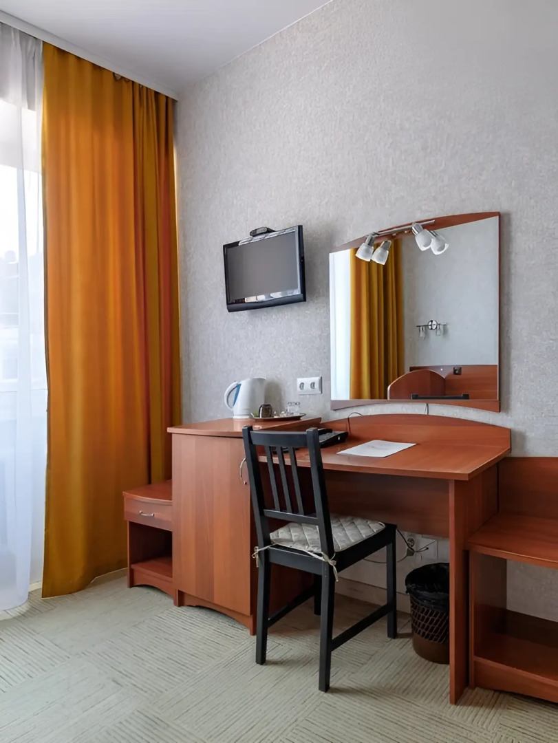 Отель Cronwell Ника Центр