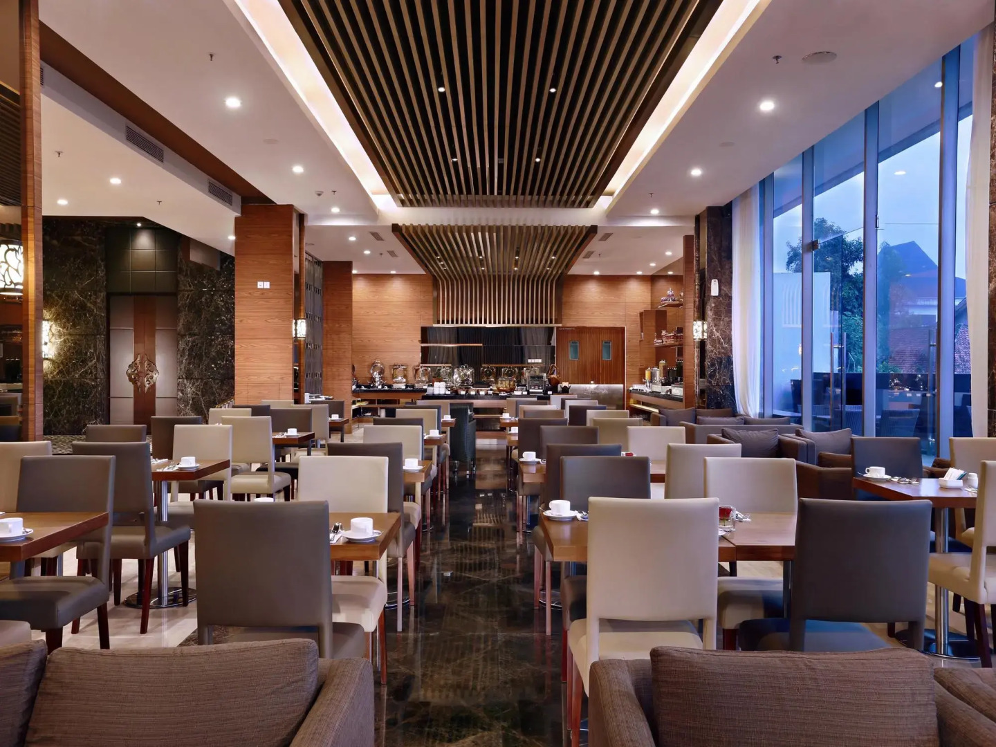 Отель Harper Malioboro Yogyakarta