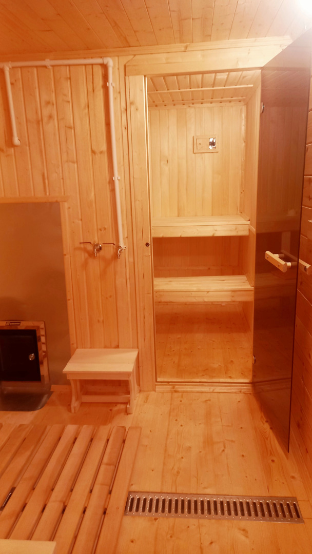 Дом у сосен