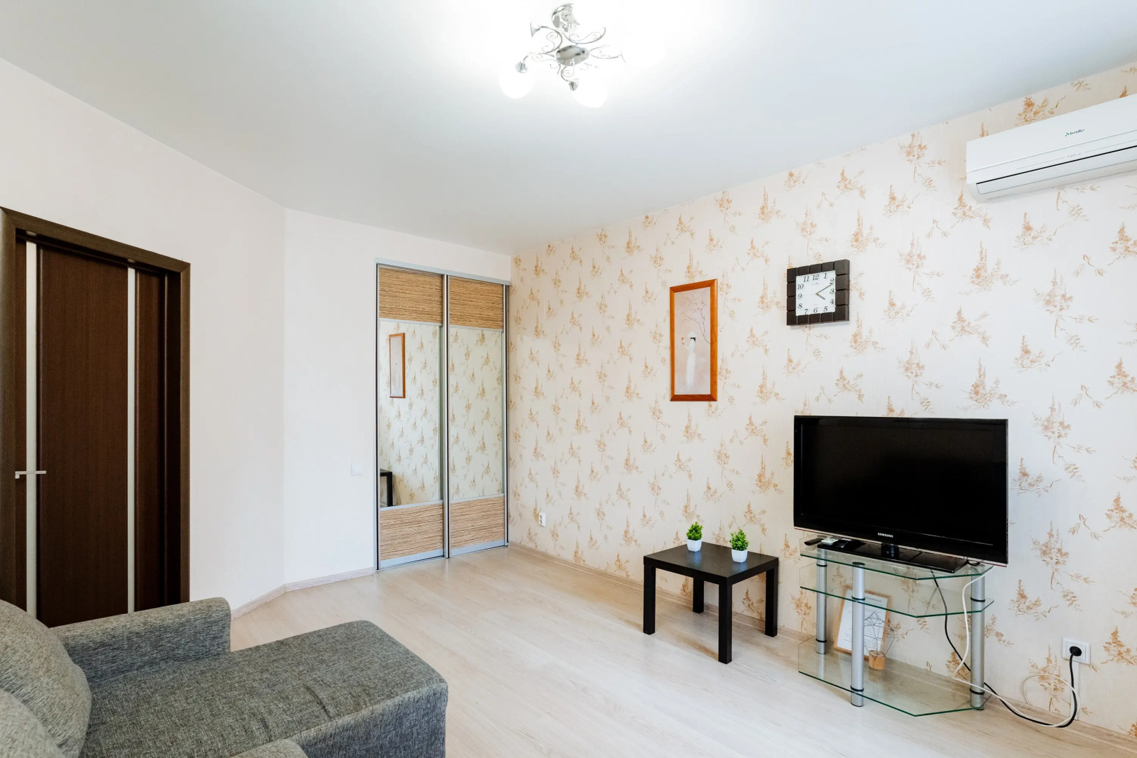 Апартаменты Квартира Рядом с ЖД Вокзалом