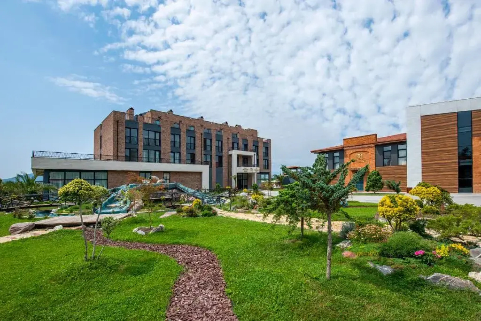 Курортный отель Mosavali