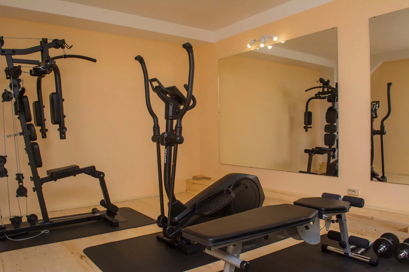 Отель Гранд Ной