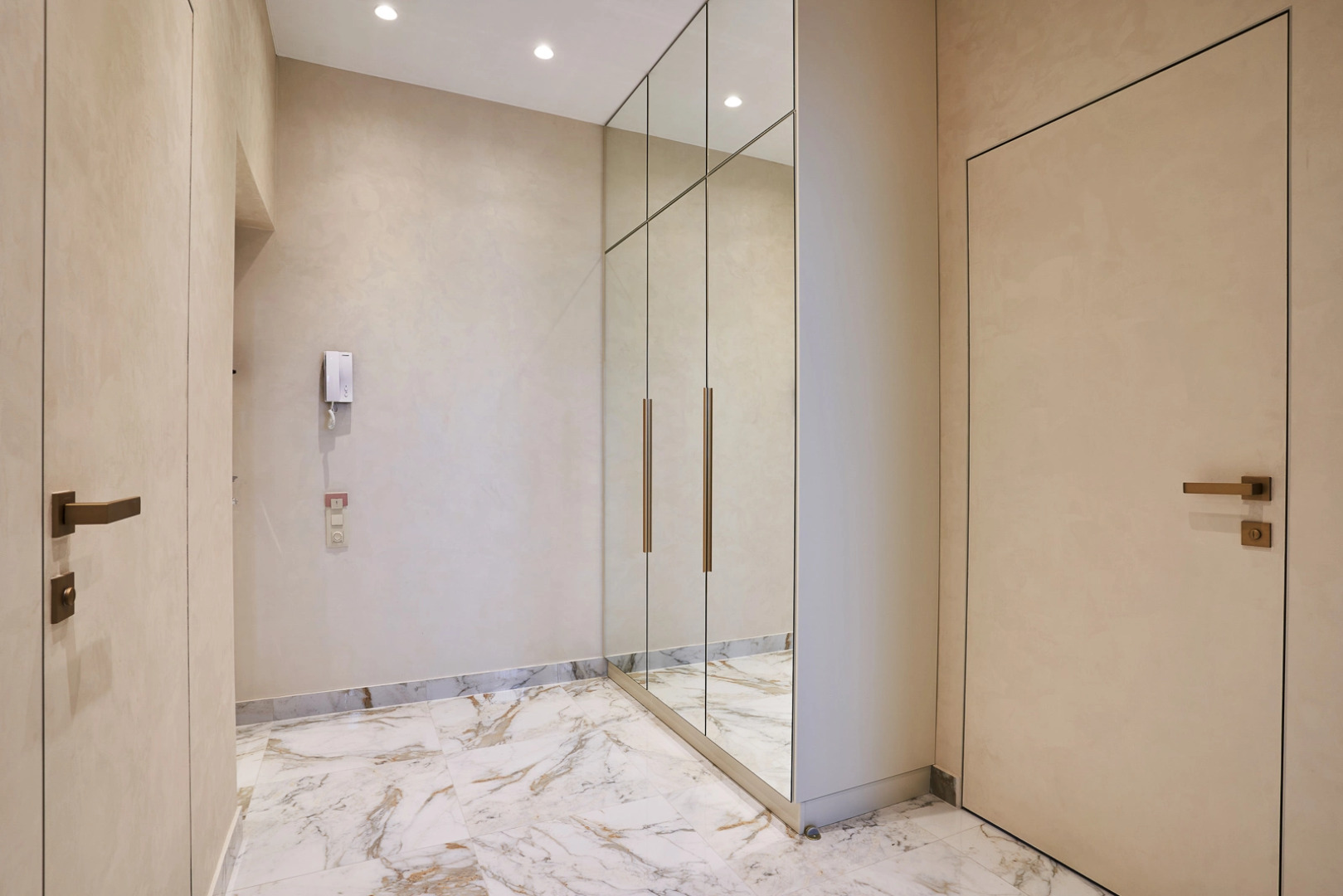 Апартаменты Метрополь Lamare Трехкомнатные с Балконом и Бассейном на Крыше