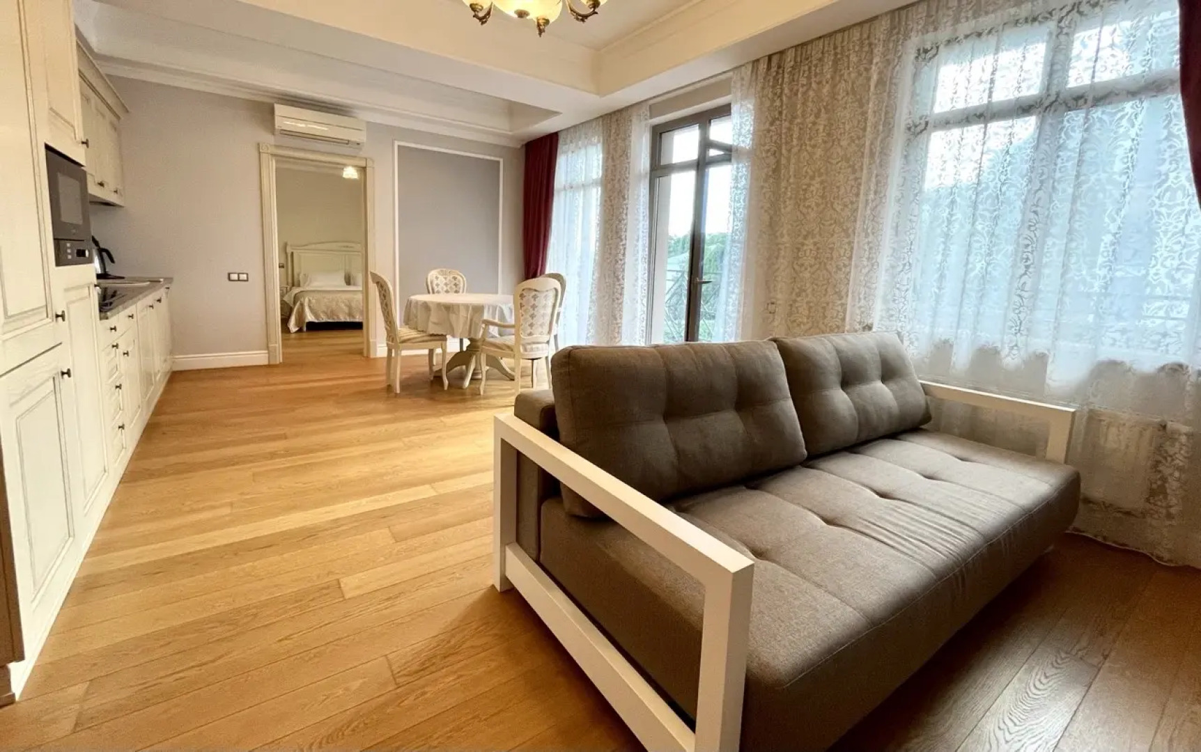 Апартаменты Двухкомнатные с Балконом Премиум класса в ЖК Дипломат