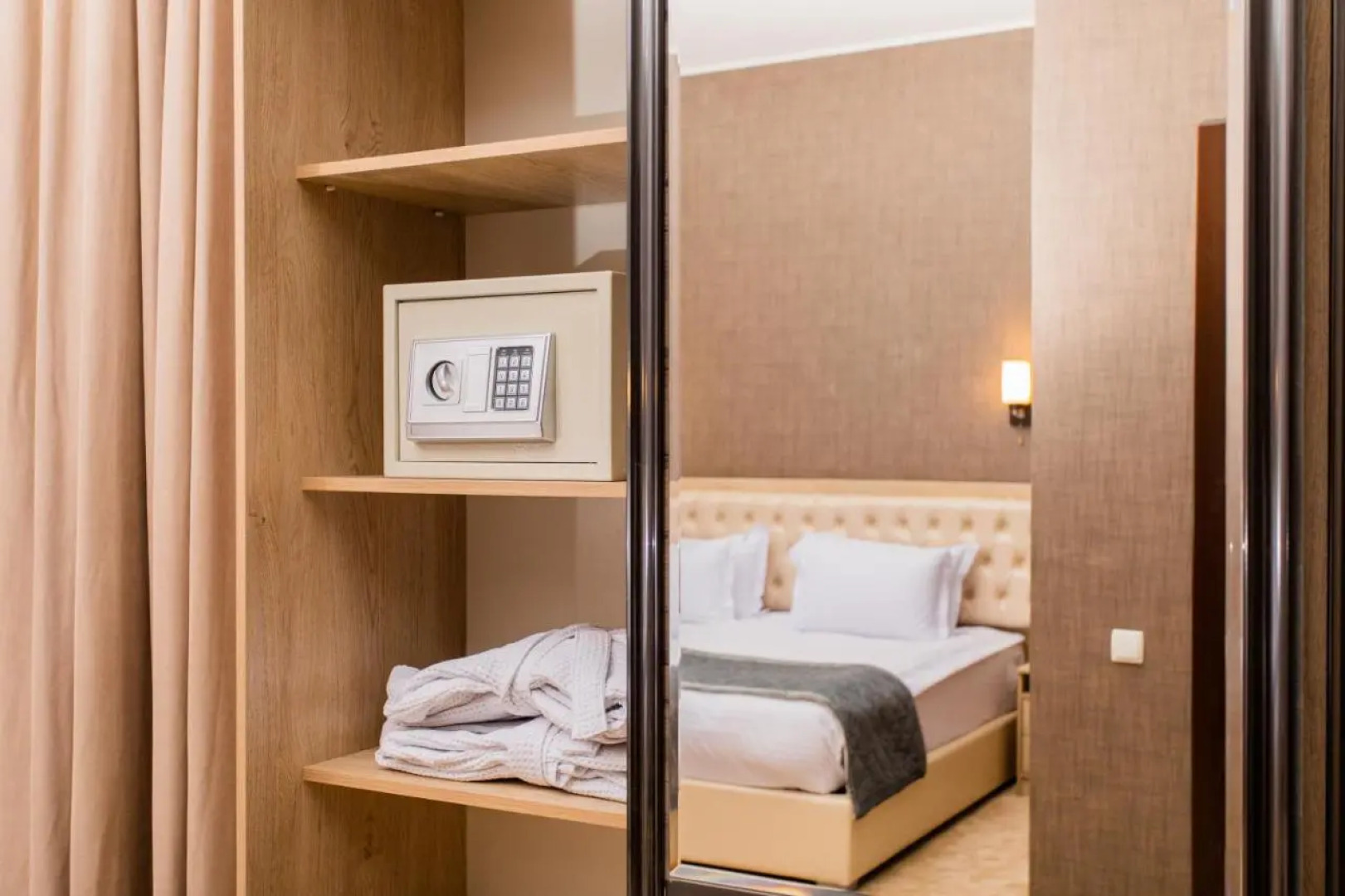 Отель Gabrielle International