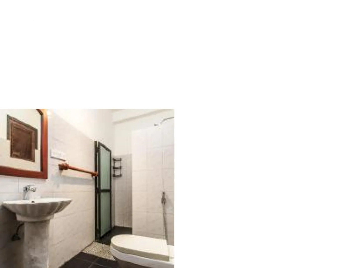 Отель Sea Crest