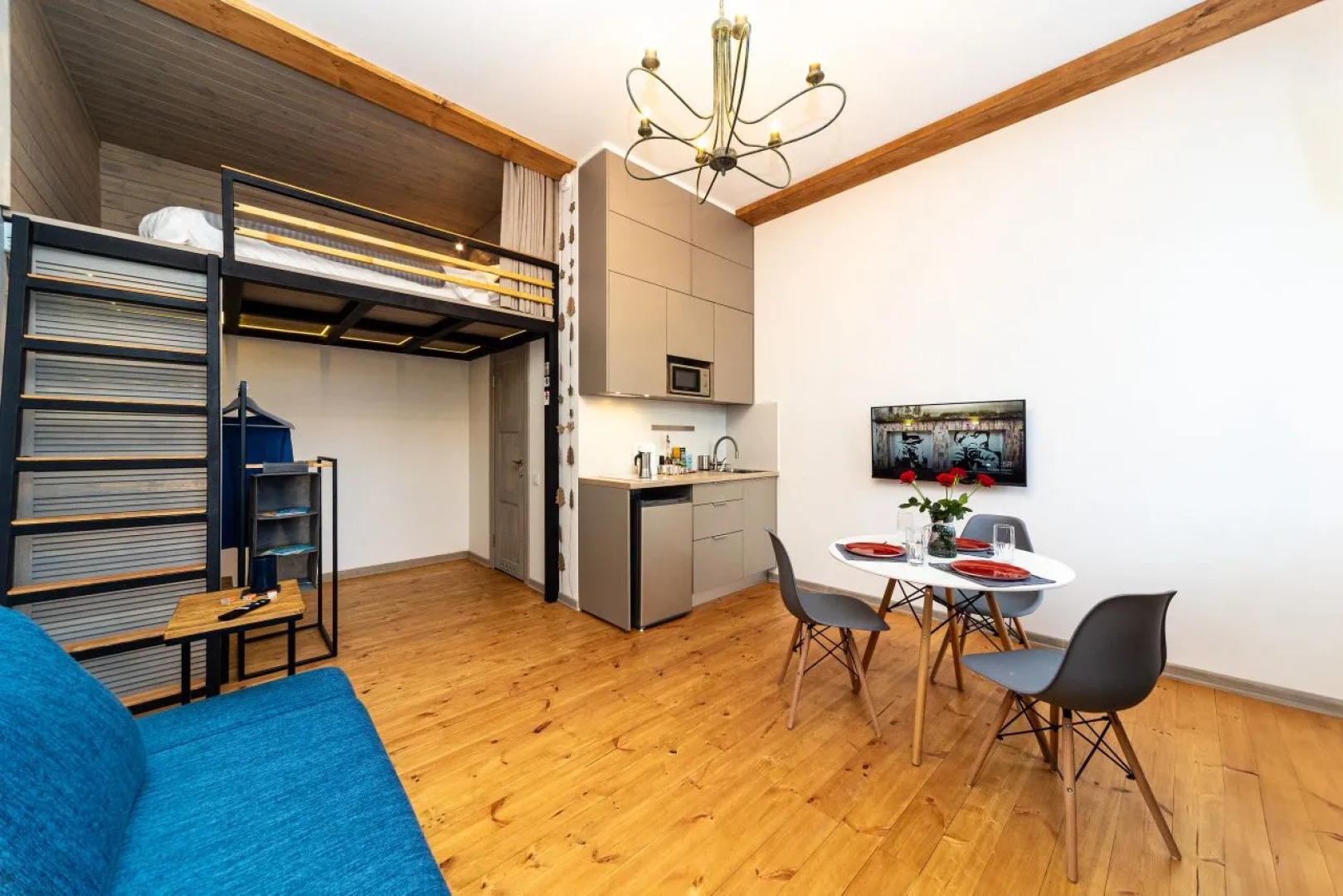 Квартира у Ратуши в доме Берлянда 1835 г на пл. Свободы