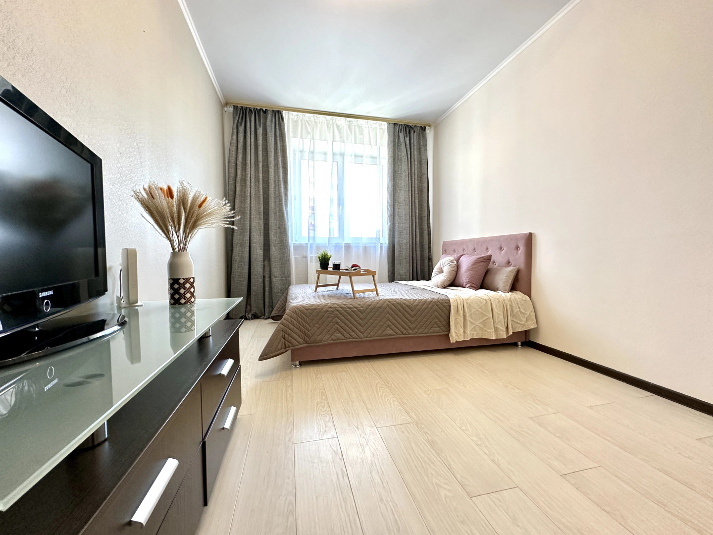 Сакура рядом ТЦ Кристалл