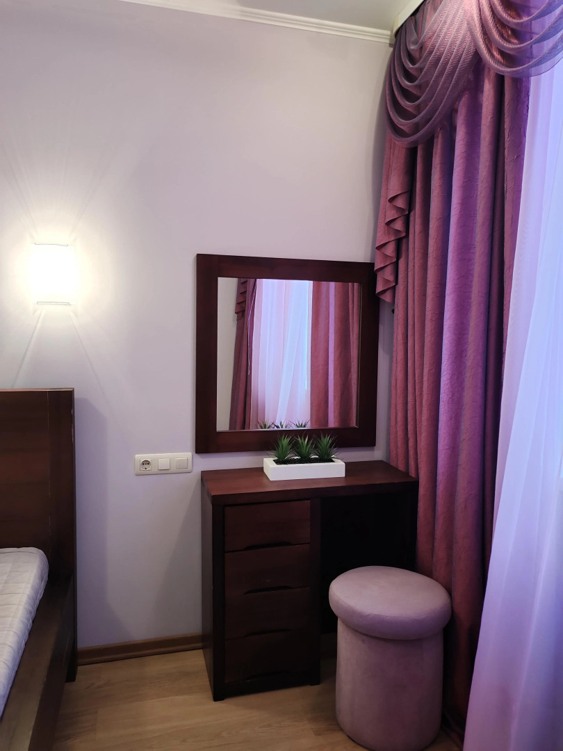 Квартира на Бикбая 23/2. Просторные трёхкомнатные апартаменты на 6 гостей.