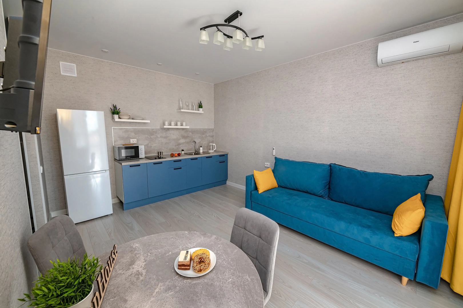 Апартаменты TopHouse на Нейбута 2а, 3 этаж