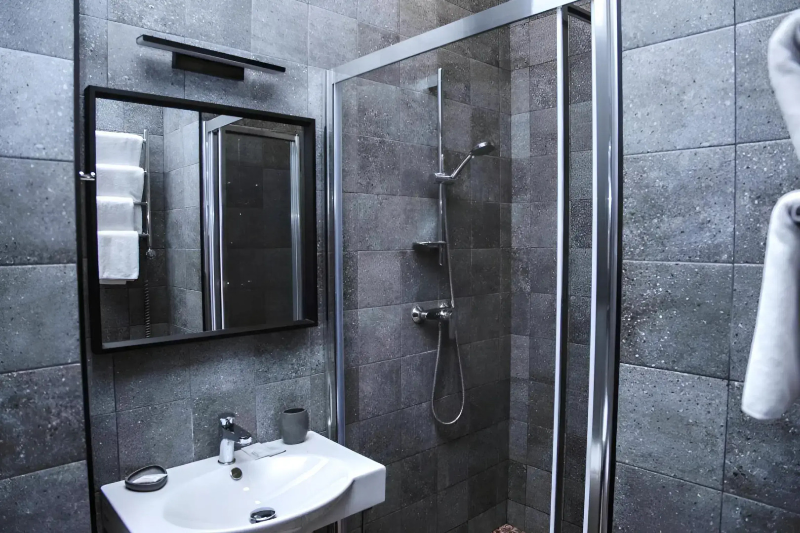 Апартаменты Дизайнерские в Центре Сочи с Панорамным Окном