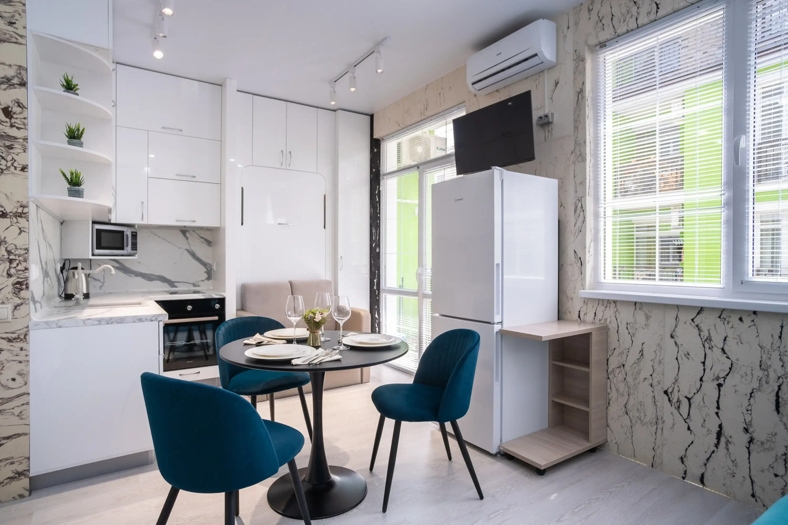 Апартаменты Red Apartments Арт Лайт Сити Кортес