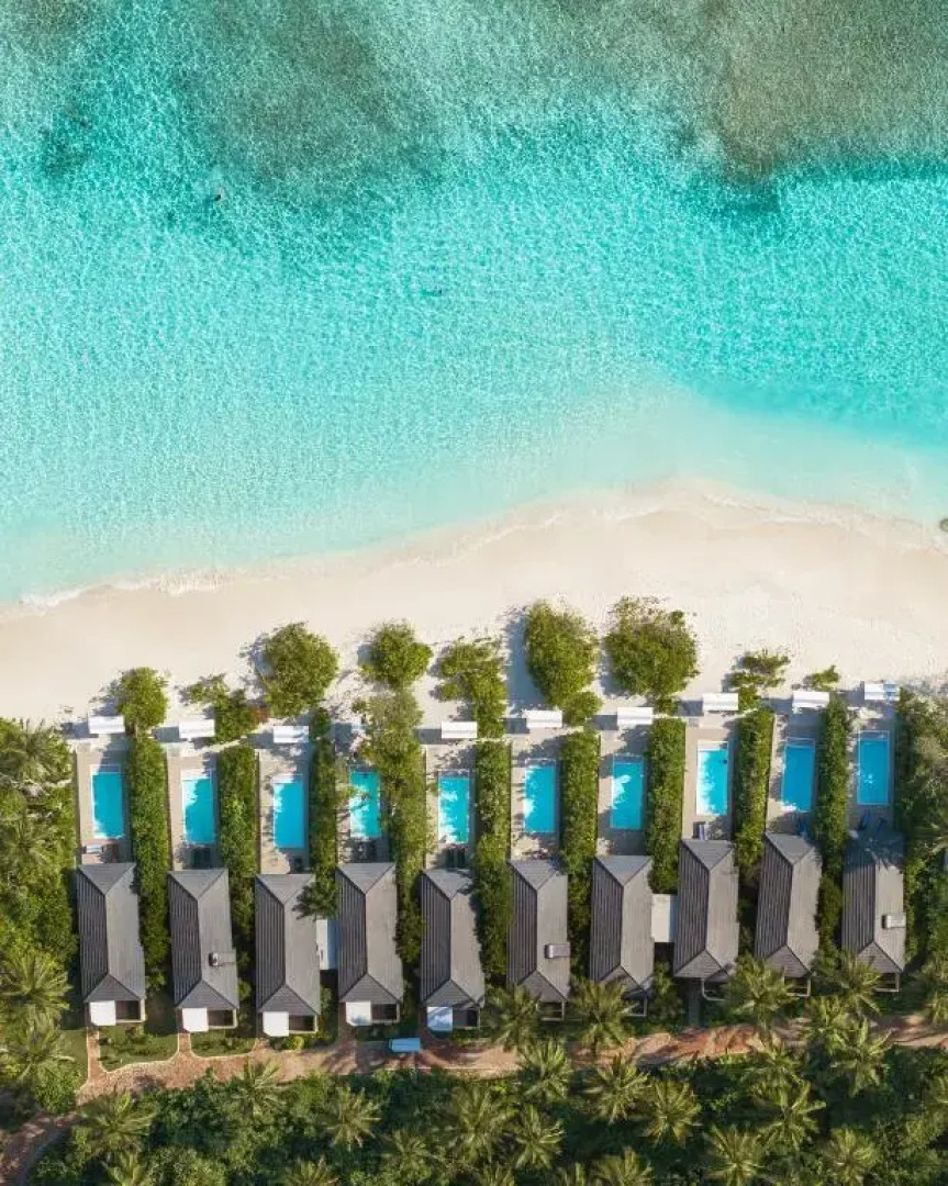 Курортный отель Royal Island Resort & Spa