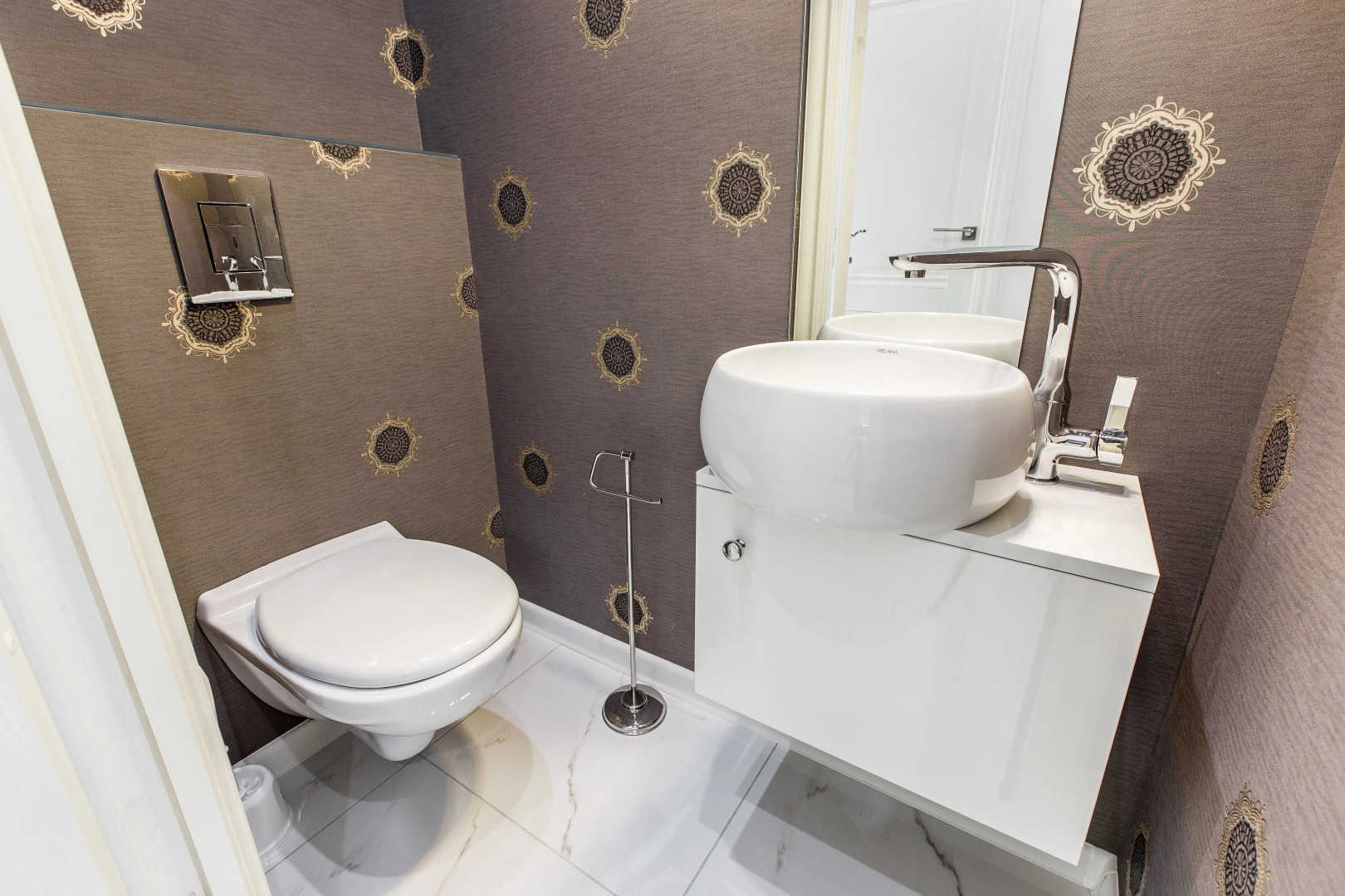 Апартаменты с Двумя Спальнями и Гостиной на Проспекте Независимости