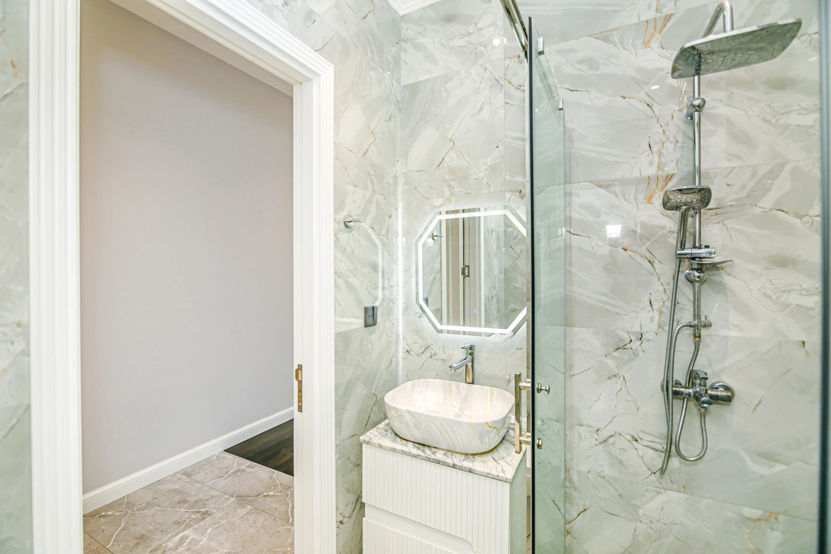 Апартаменты Luxury Apartment Sahil Residence