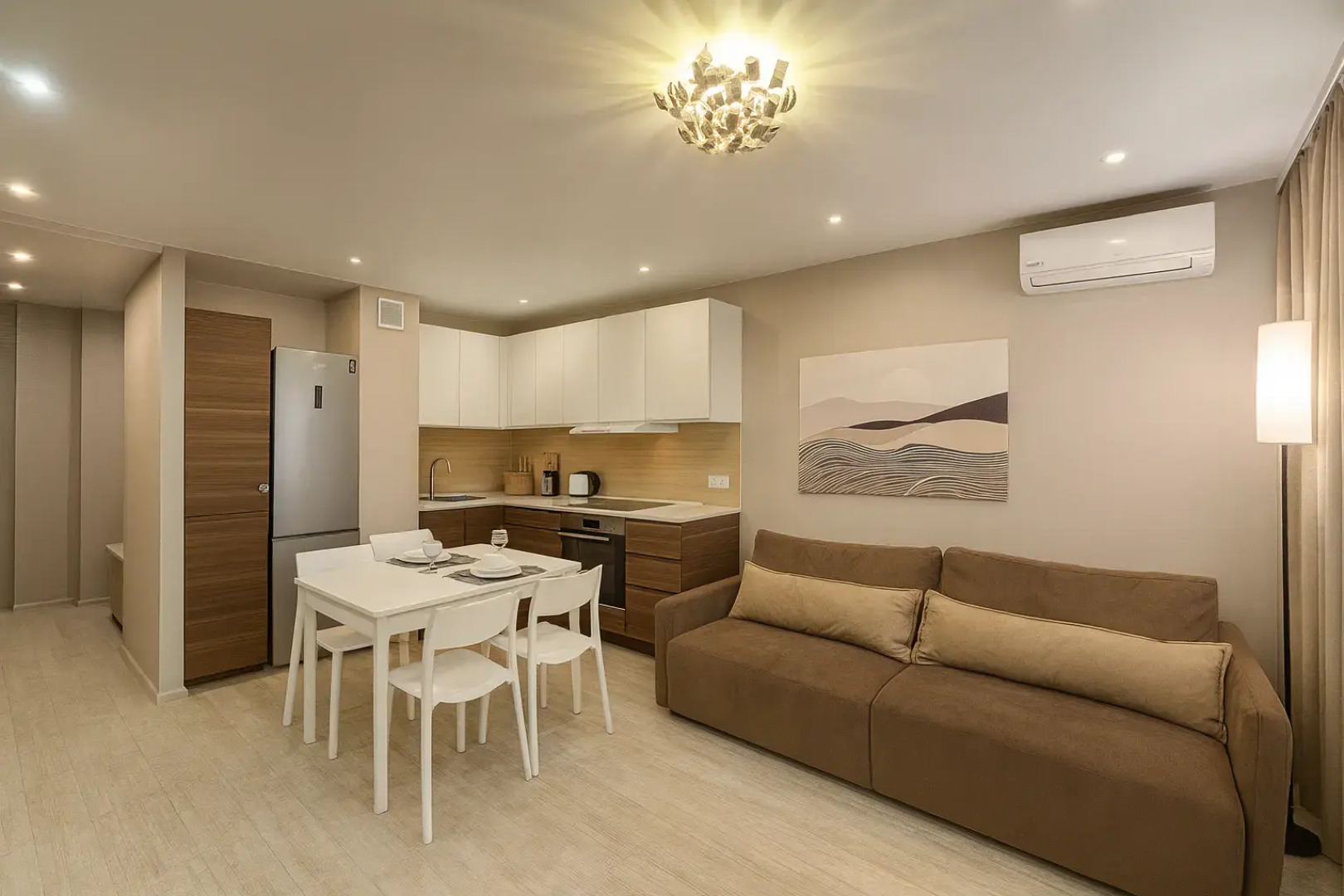 Квартира Комфортная 2-комнатная квартира в центре Нижнего