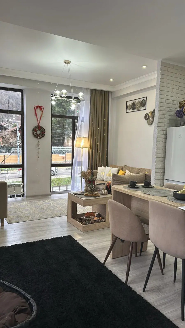 Квартира Стильная солнечная на Плотинной 2