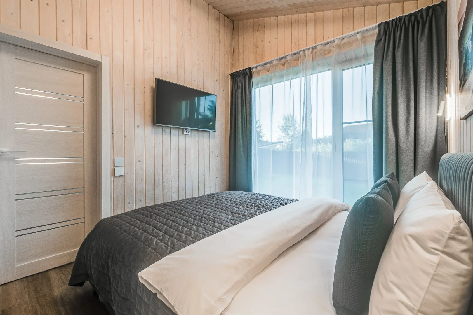 Частный дом с баней на дровах загородный