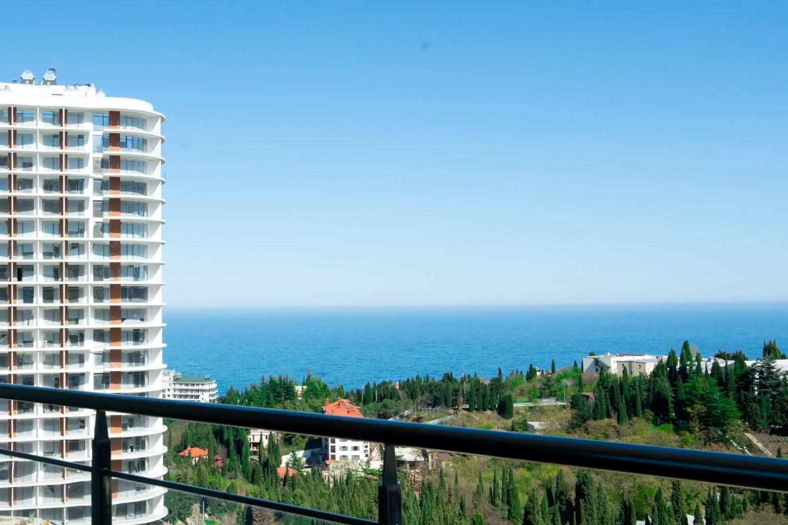 Апартаменты LS-Hi-Tech Emotion с видом на море со 2 этажа