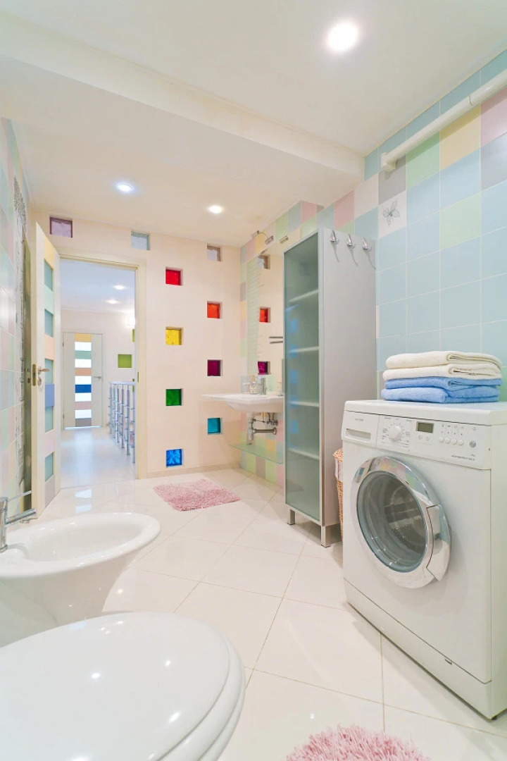 Апартаменты 4-комнатные HomeApart Сторожовская, 8