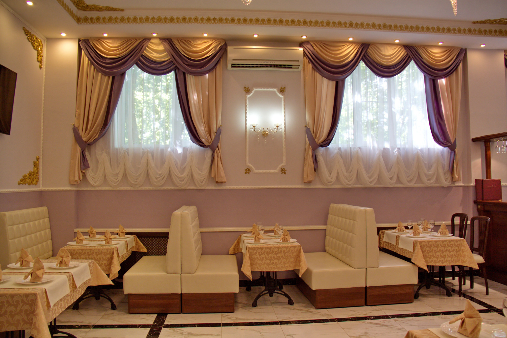 Отель Электрон