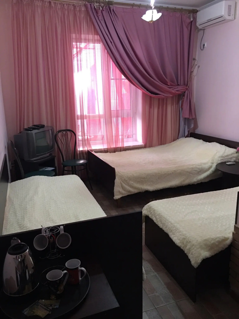 Отель Адмирал