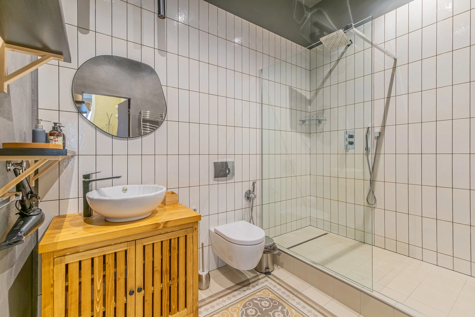 Апартаменты с Видом на Невский