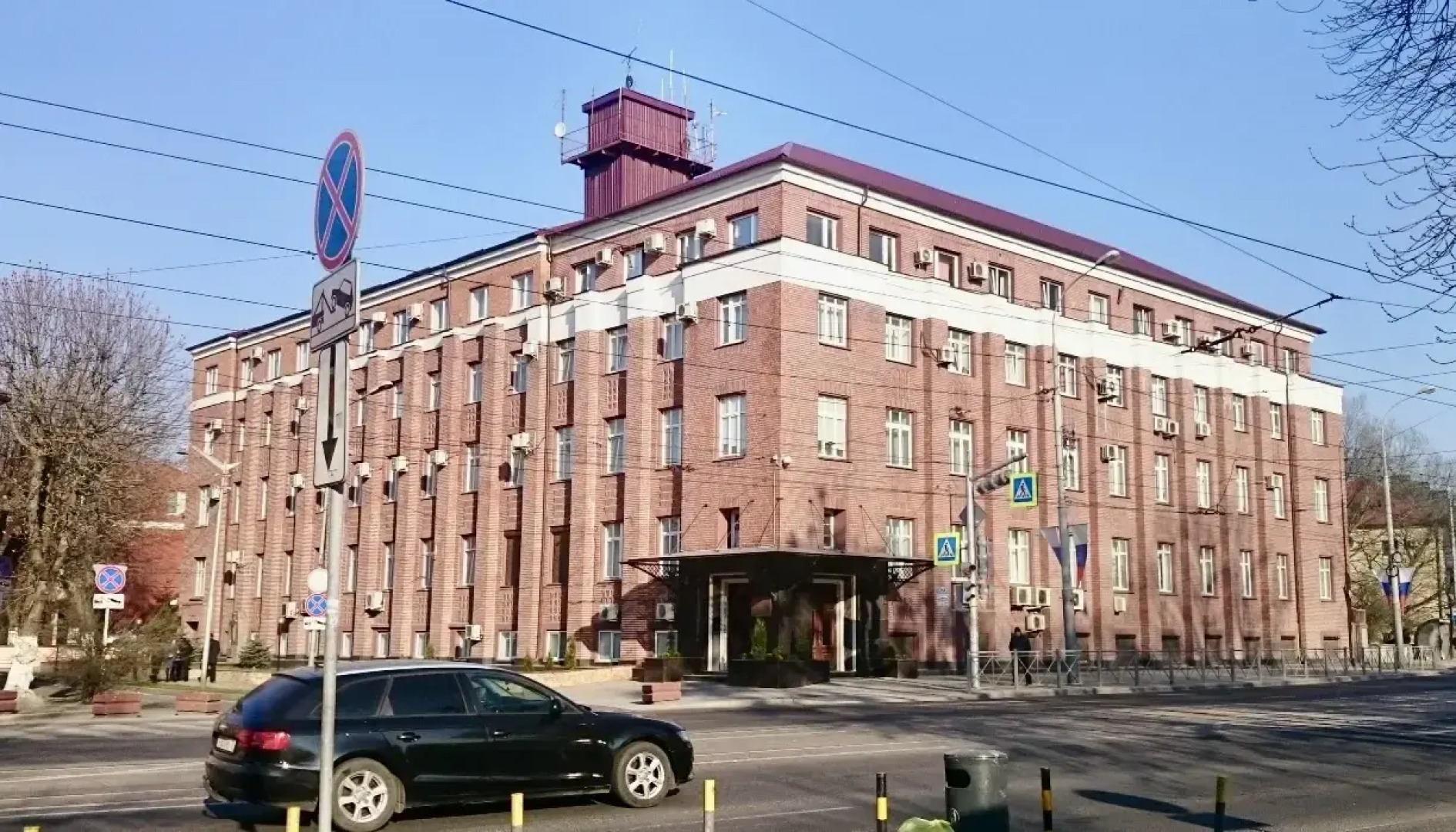 Апартаменты на площади Победы