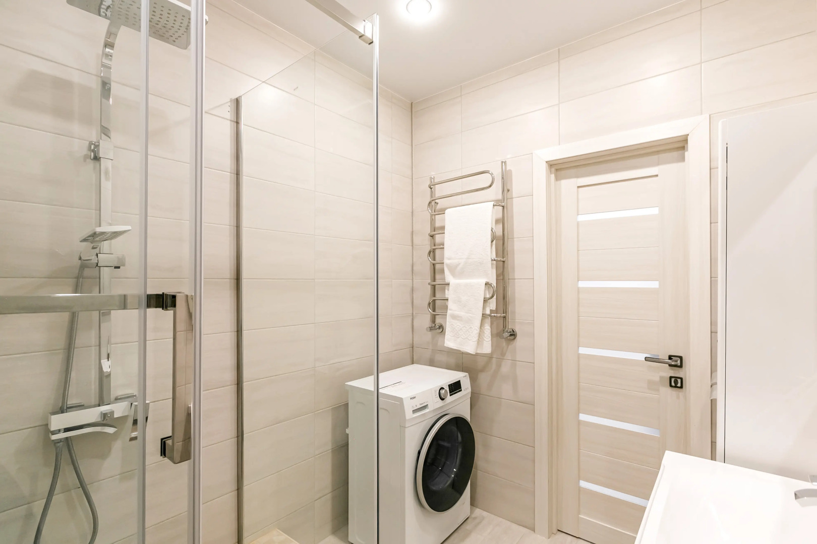 Апартаменты Лира от Ирины Савельевой + С красивым видом на Боргустанский хребет + У входа в верхний Курортный парк + Релакс 150%!