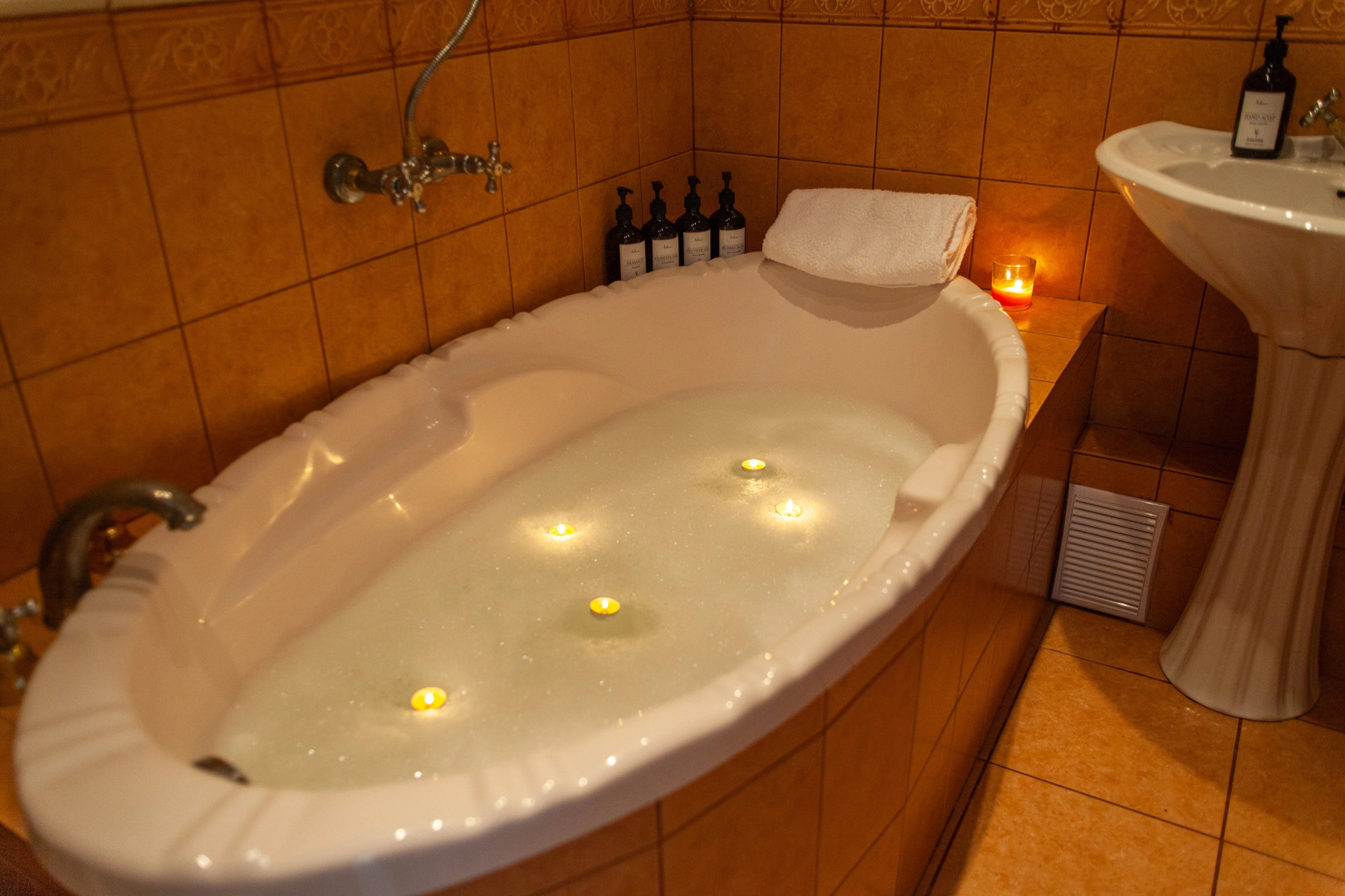 Апартаменты с камином в Амалиенау