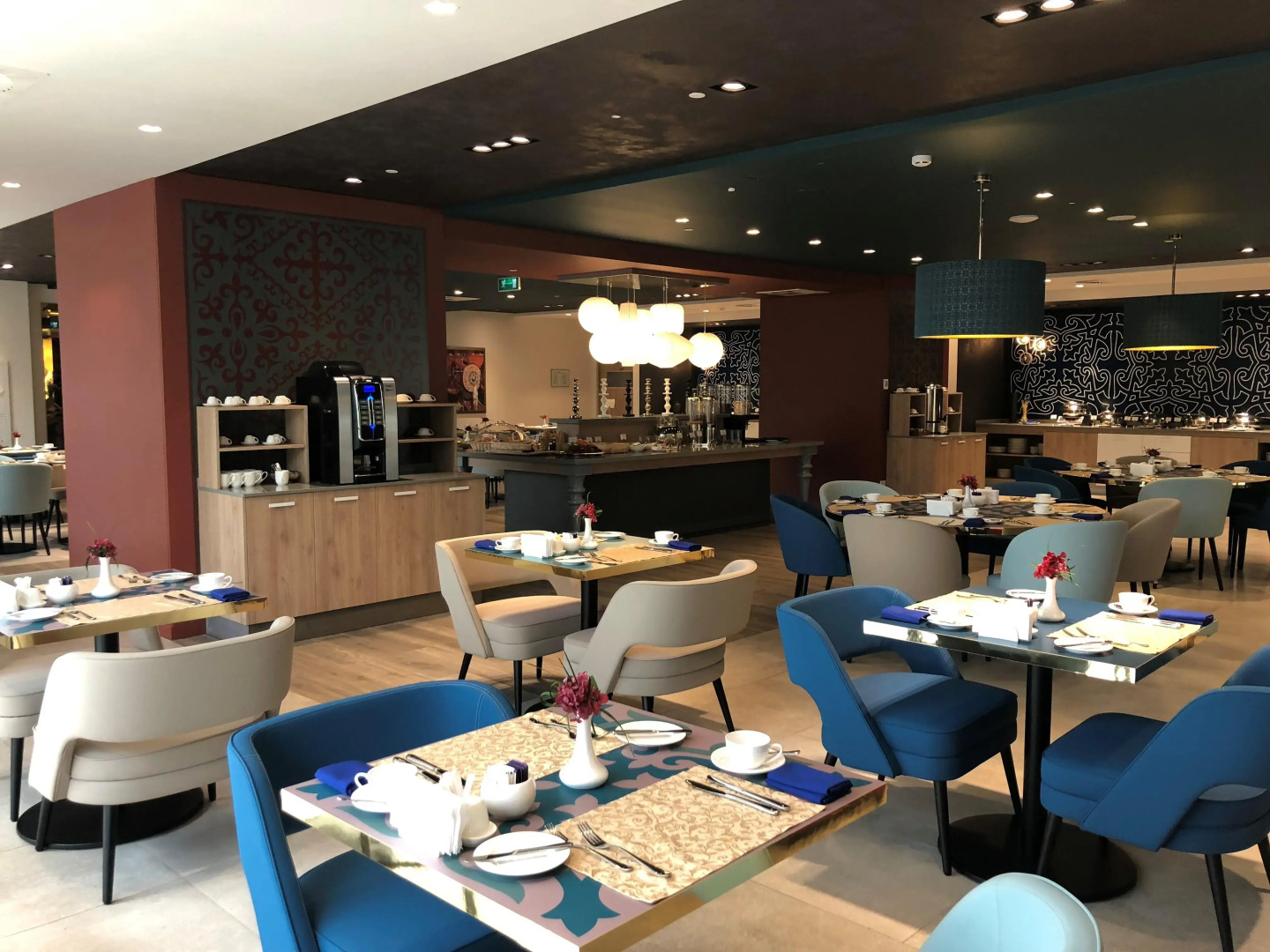 Отель Mercure Almaty City Center