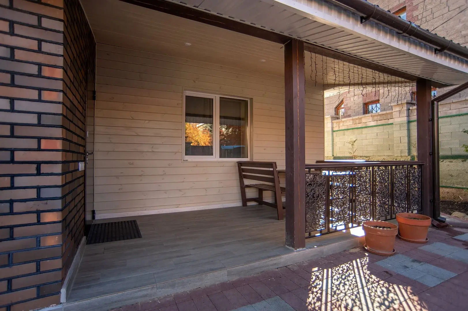 Бунгало с мангалом и верандой на Банном