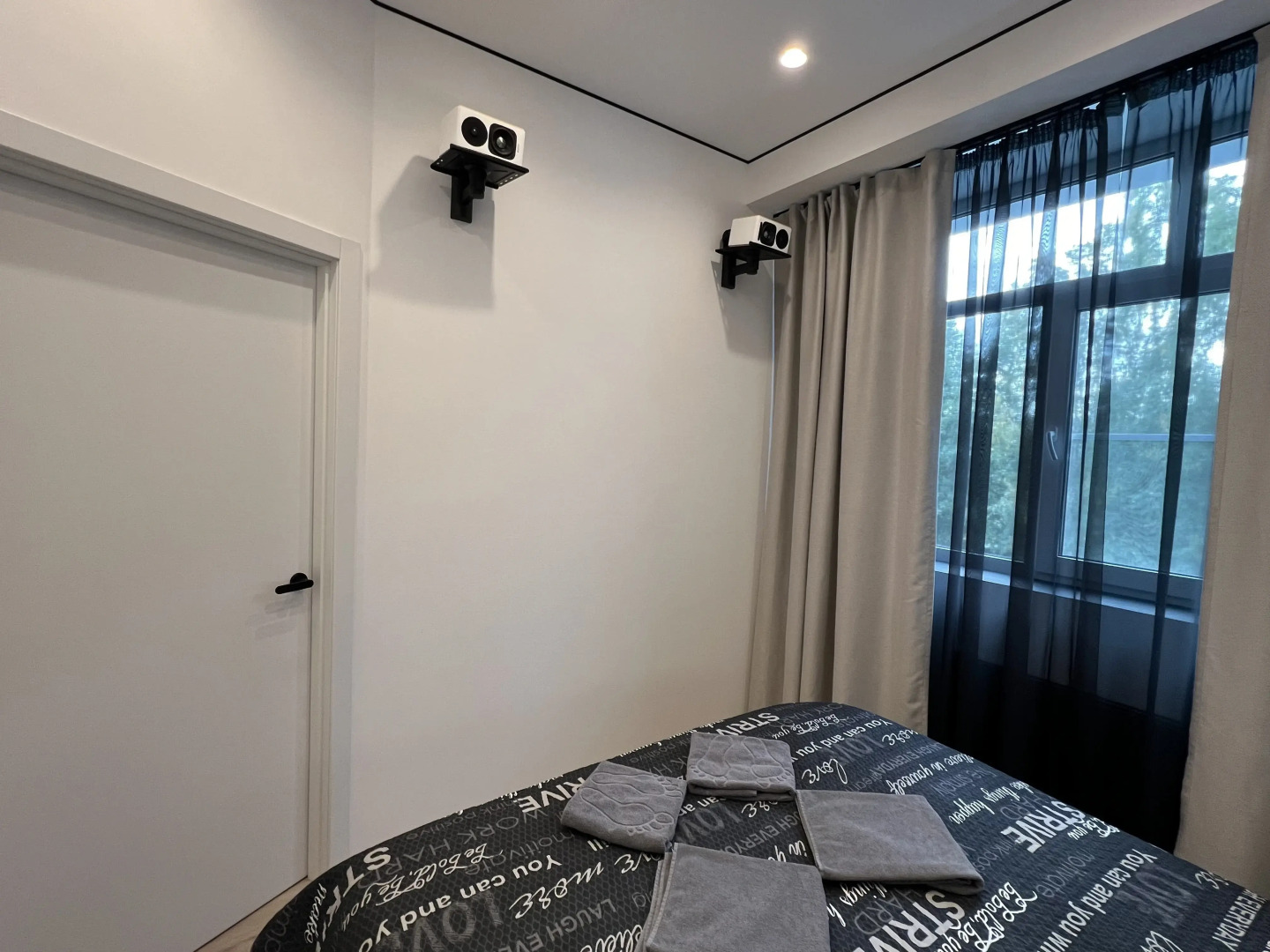 Квартира Джакузи Кино-проектор Игровая Приставка