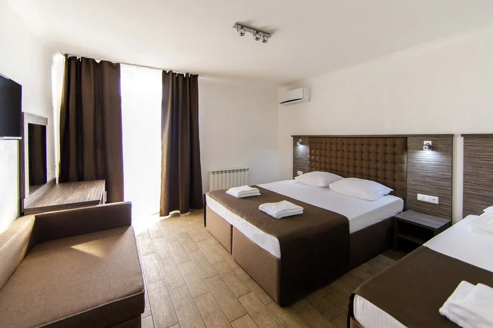Отель Despina Family Hotel