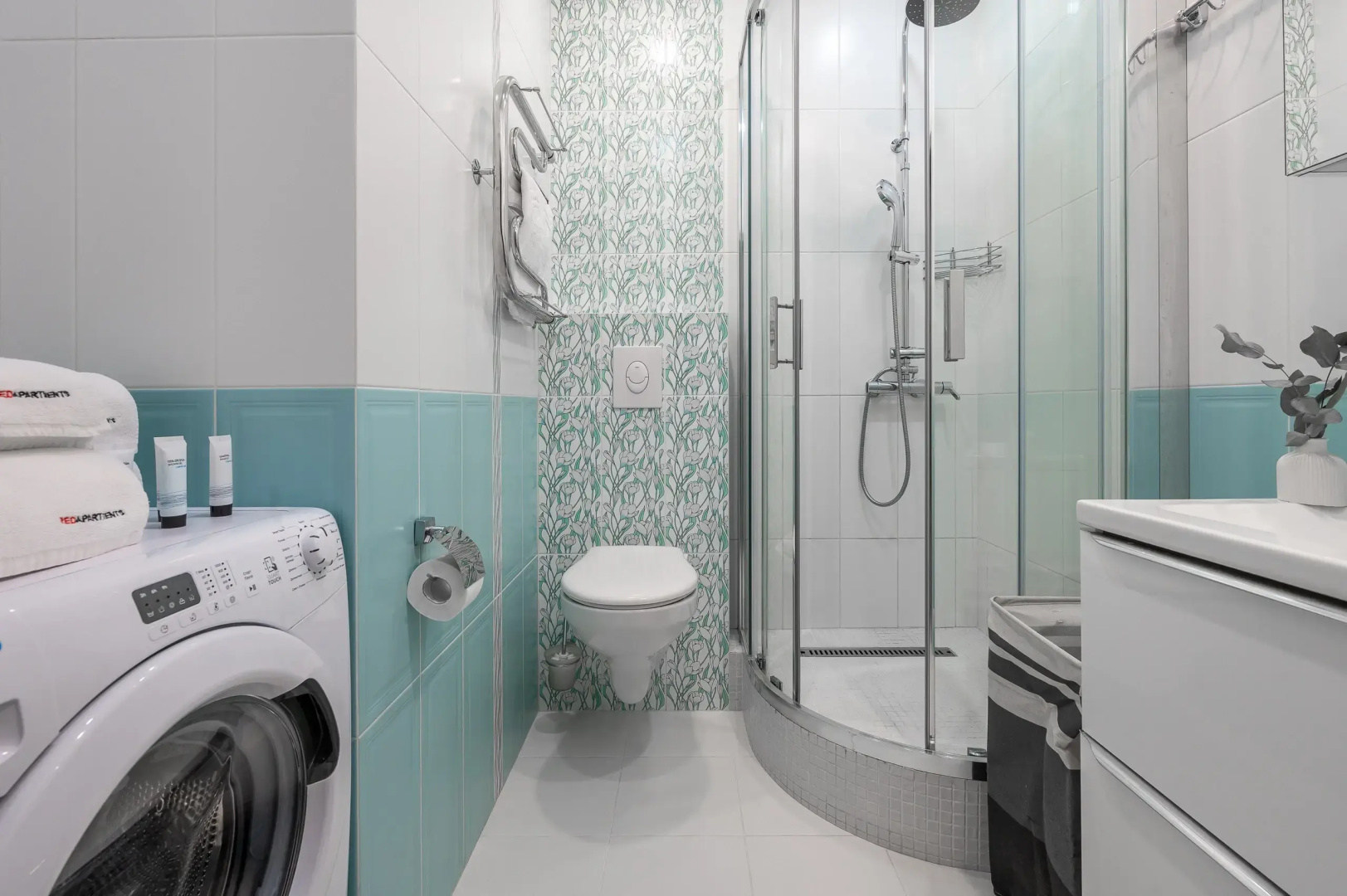 Апартаменты Дом у Дендрария Red apartments Сальвия