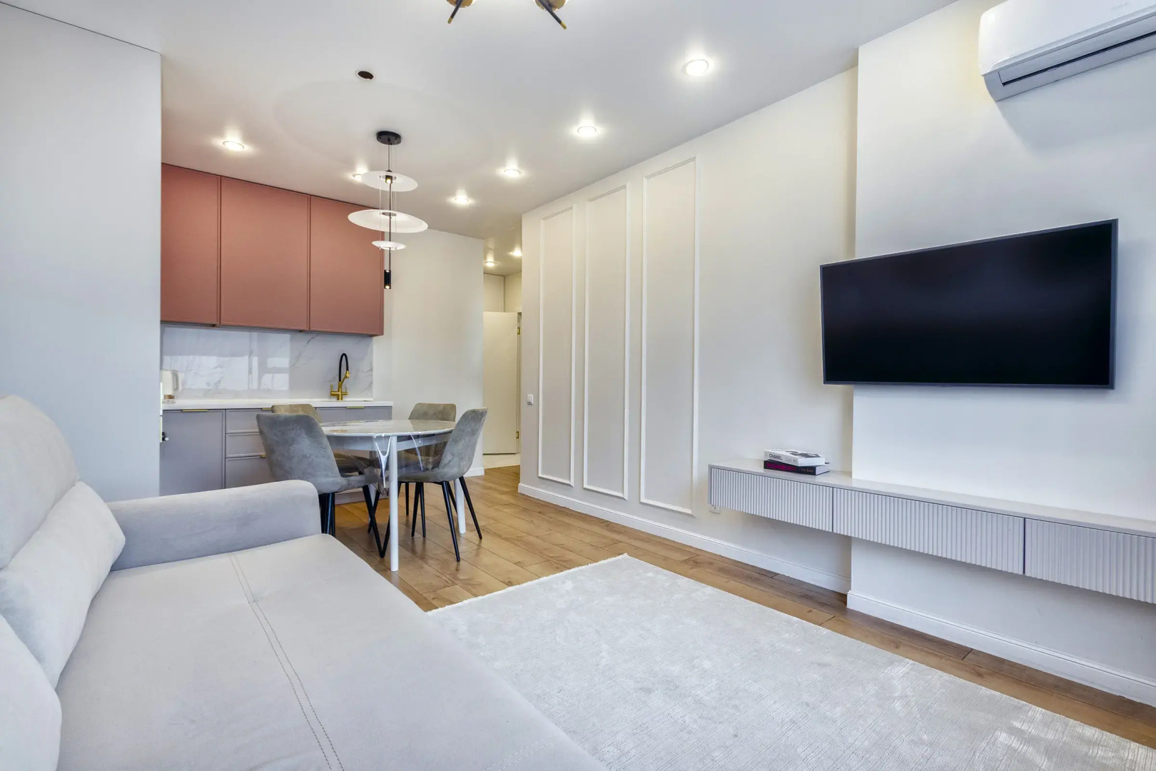 Квартира 2х комнатная в центре Астаны