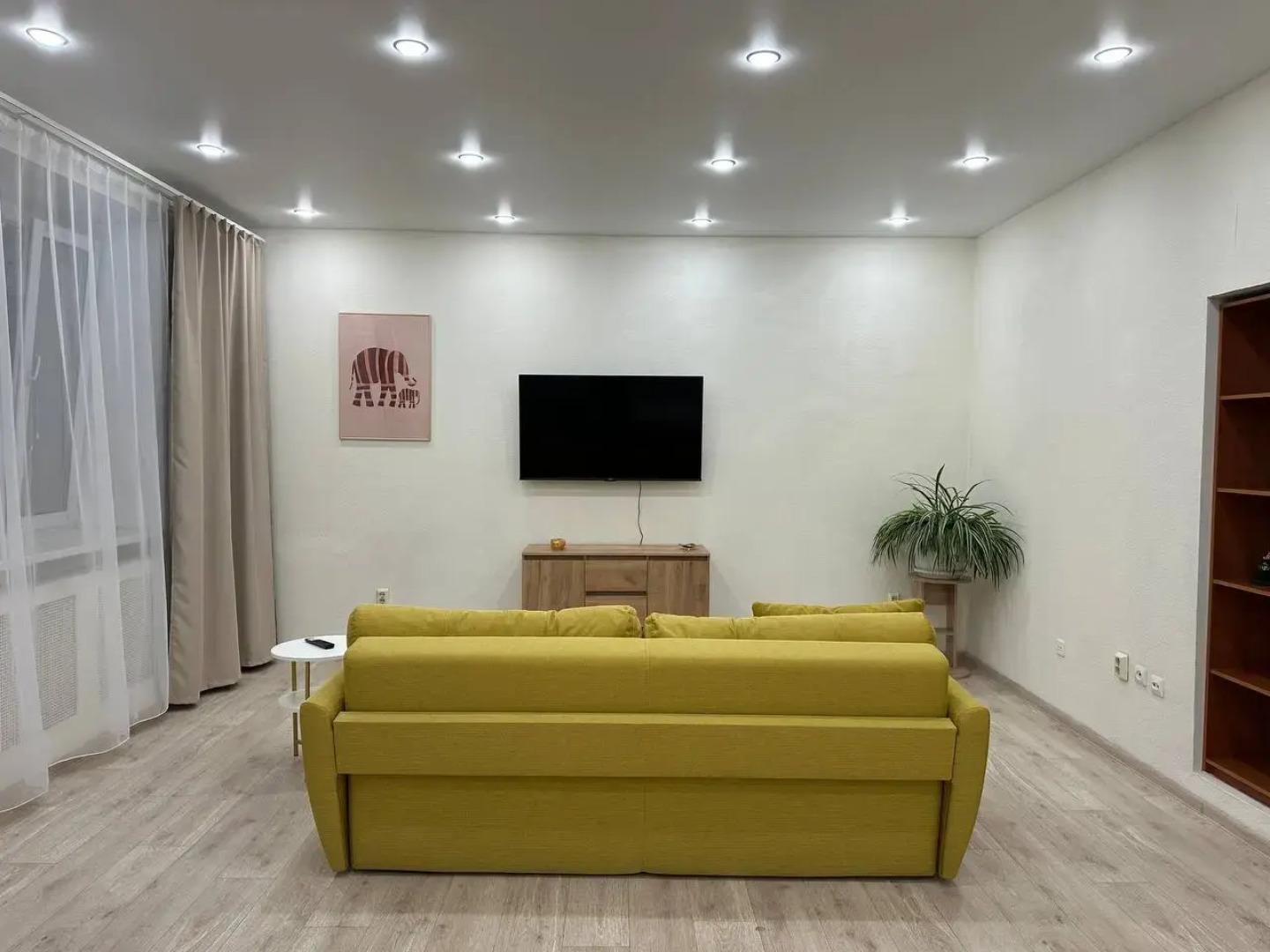 Квартира Просторная Трехкомнатная в центре