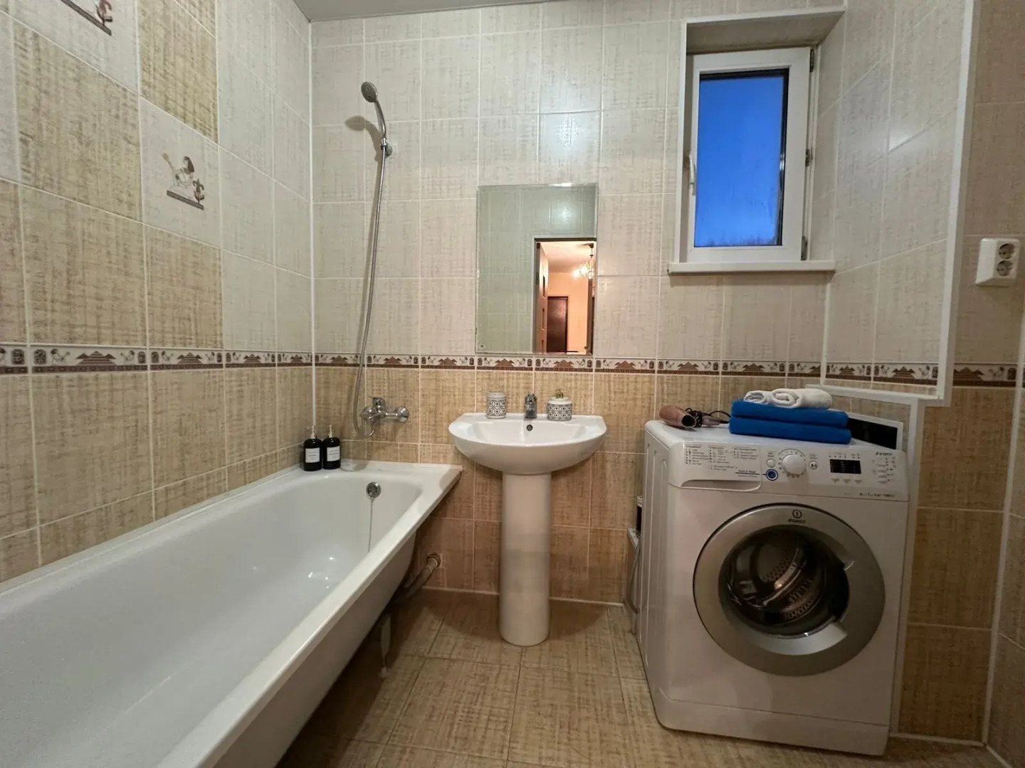 Квартира Большая 3 ком на 7 спальных мест рядом с воен.Академией