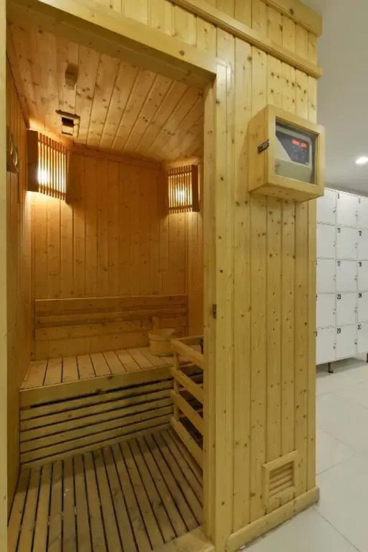 Отель The Grass Serviced Suites