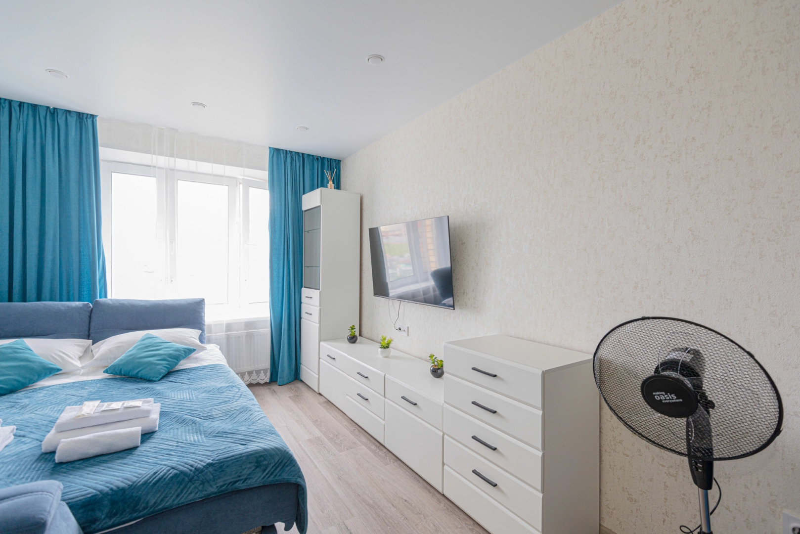 Квартира 1-к в новом мкр. на Новогородской 15 от RentAp, 4 сп.места