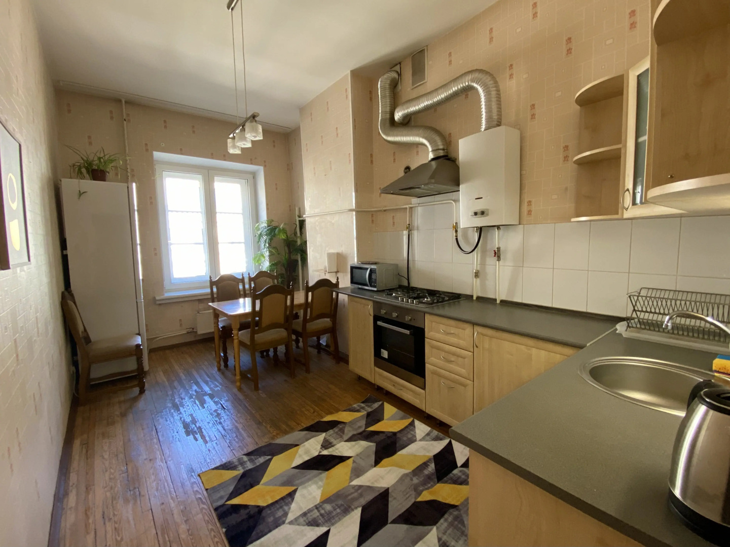 Апартаменты с видом на Невский проспект