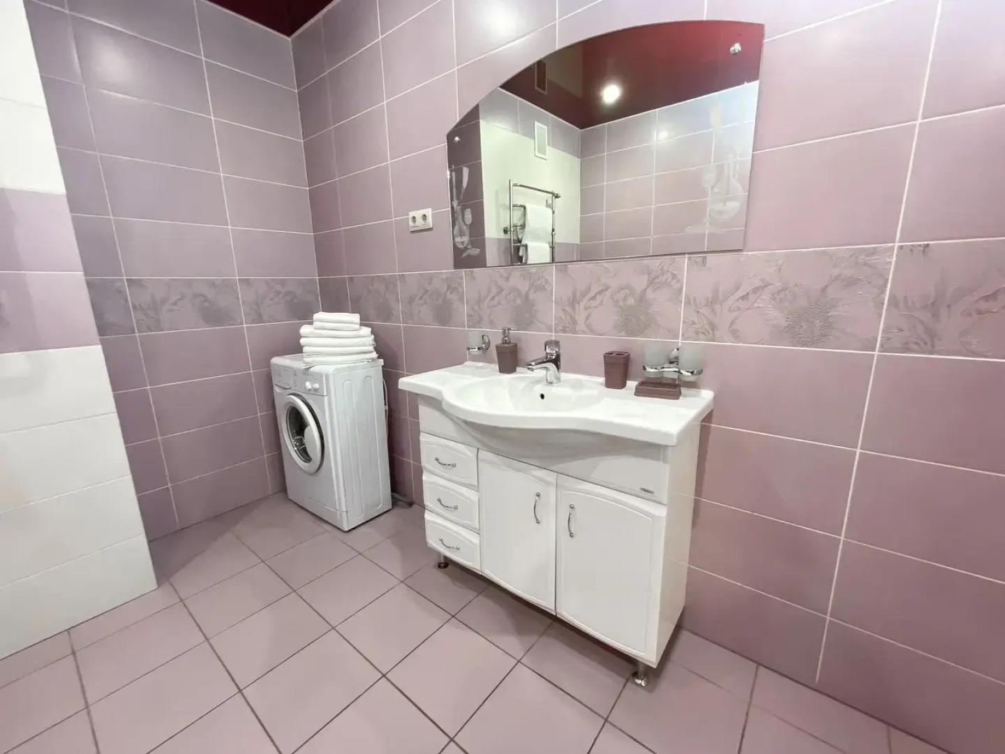 Апартаменты семейные с камином у ТЦ Аквамолл