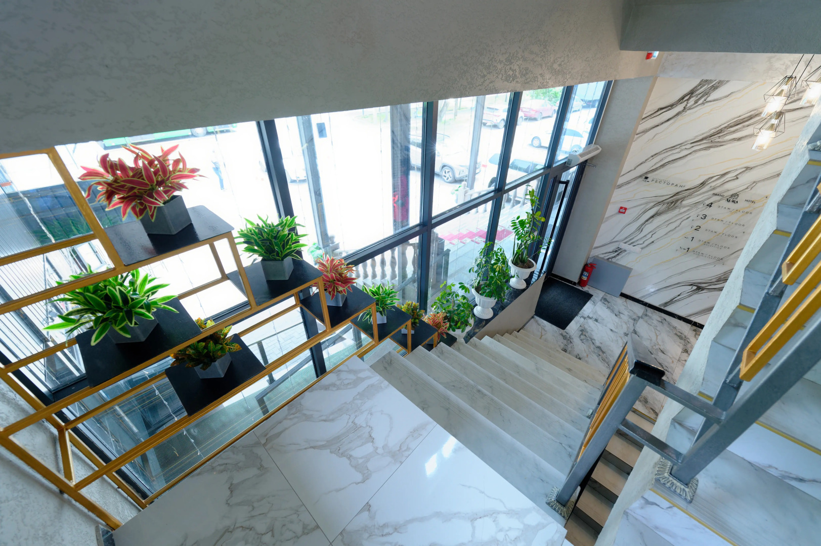 Отель Grand Aura