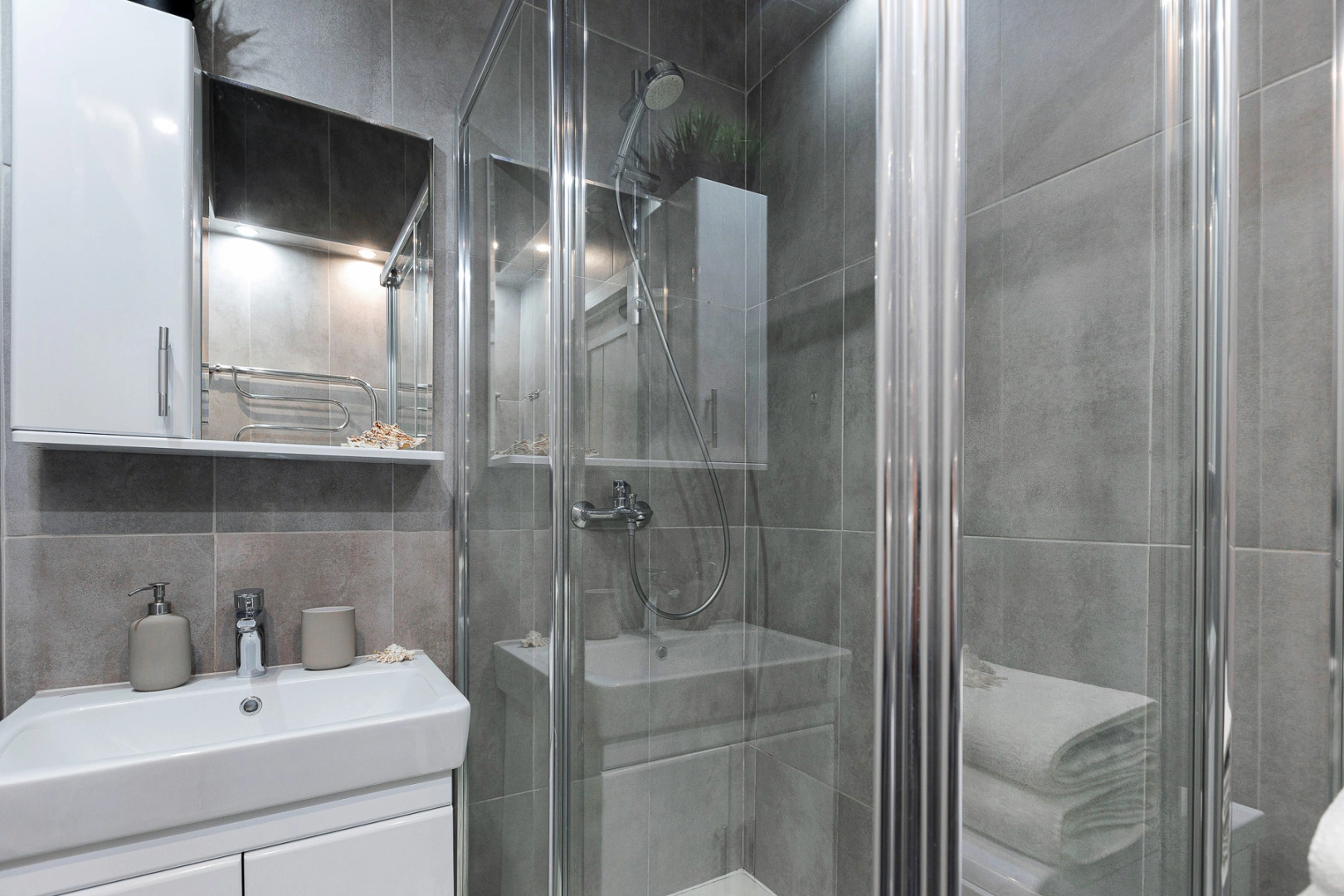 Апартаменты на Караванной